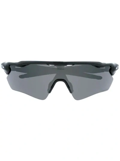 Oakley Oversized Tinted Sunglasses In Matte Black/prizm Black