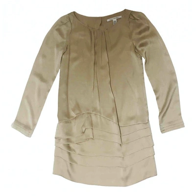 Pre-owned Diane Von Furstenberg Silk Mid-length Dress In Beige