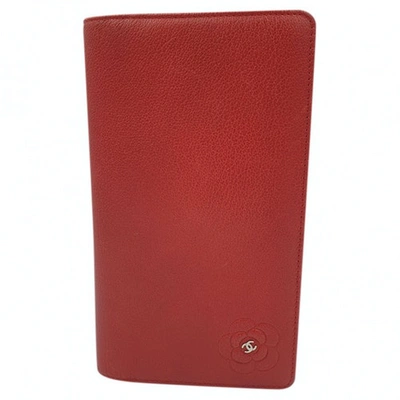 Pre-owned Chanel Leather Wallet In Red