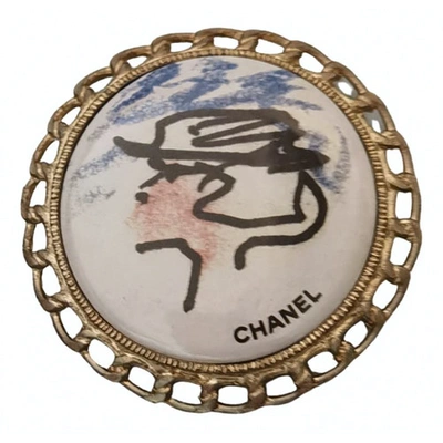 Pre-owned Chanel Pin & Brooche In Gold