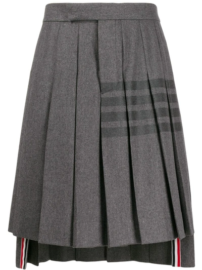 Thom Browne Knee-length Pleated 4-bar Striped Skirt In Grey
