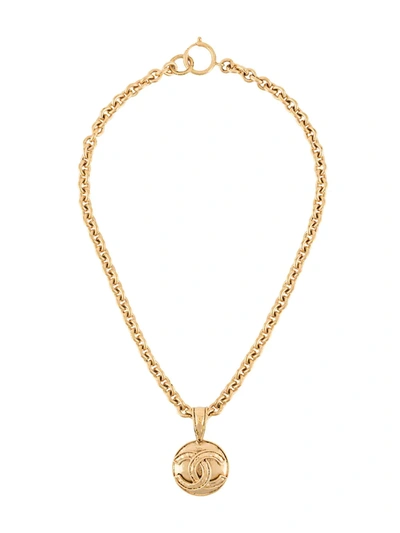 Pre-owned Chanel 1994 Cc Pendant Necklace In Gold