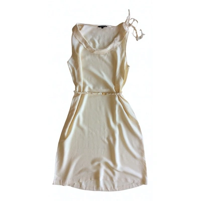 Pre-owned Tara Jarmon Mid-length Dress In Ecru