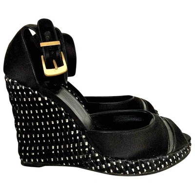 Pre-owned Ferragamo Leather Sandals In Black