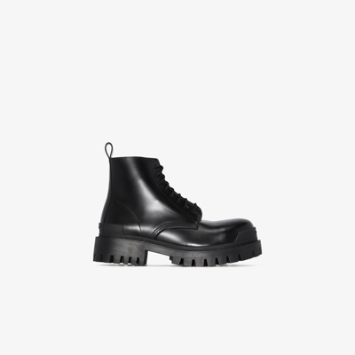 Balenciaga Strike 20mm Bootie皮革靴子 In Black