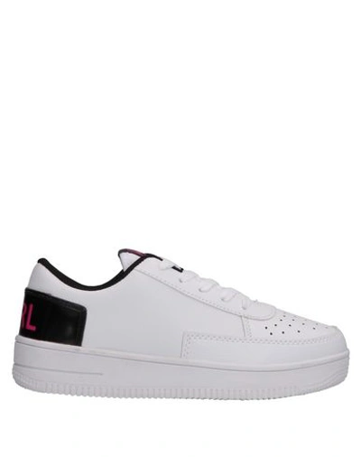 Wize & Ope Sneakers In White