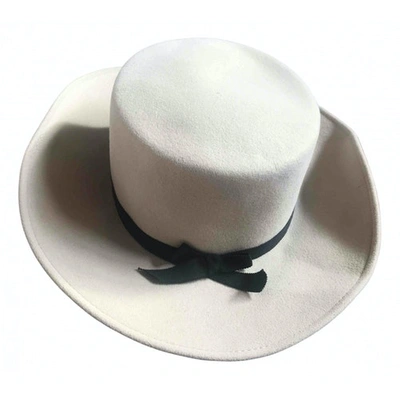 Pre-owned Chanel Beige Wool Hat
