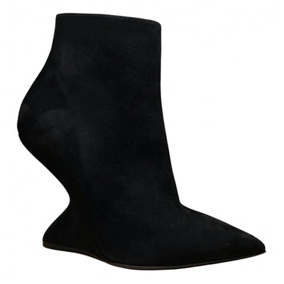 Pre-owned Ferragamo Ankle Boots In Black