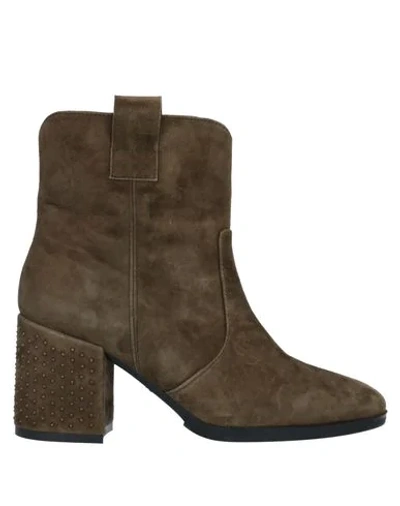 Todai Ankle Boots In Military Green