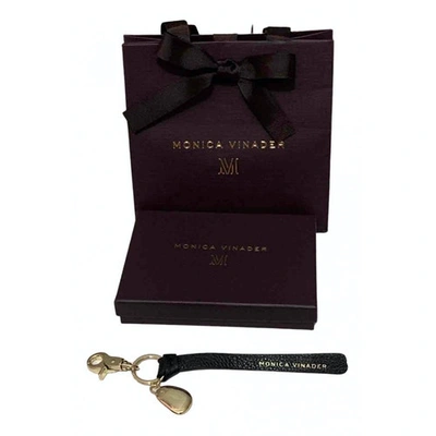 Pre-owned Monica Vinader Leather Key Ring In Black