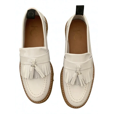 Pre-owned Fred Perry Patent Leather Flats In White