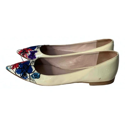 Pre-owned Miu Miu Patent Leather Ballet Flats In White