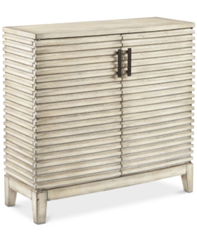 Furniture Jackie Ridge Accent Chest In Cream