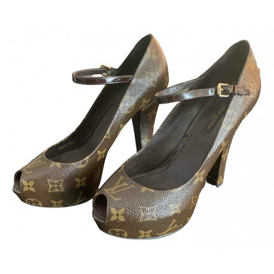 Pre-owned Louis Vuitton Cloth Heels In Brown