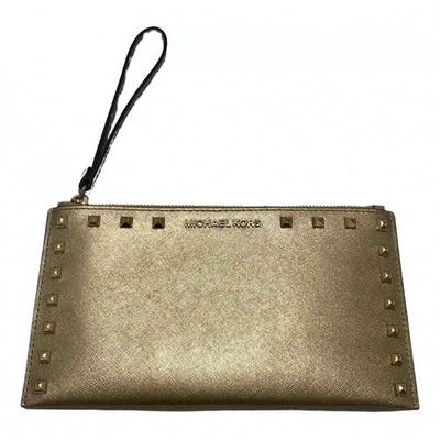 Pre-owned Michael Kors Jet Set Gold Leather Clutch Bag