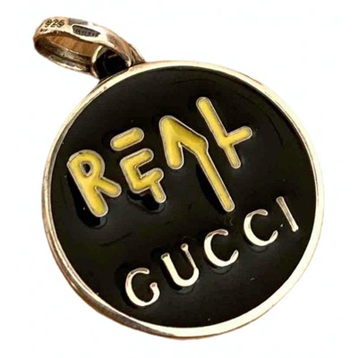 Pre-owned Gucci Icon Black Silver Pins & Brooches