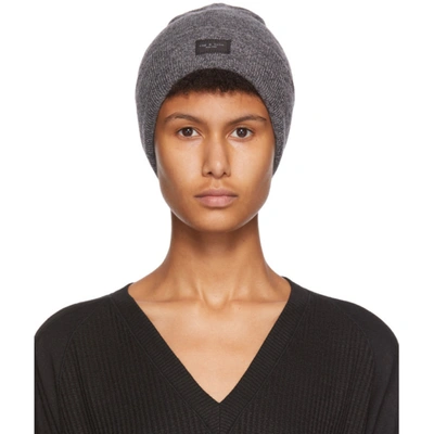 Rag & Bone Addison Logo-appliquéd Mélange Wool-blend Beanie In 30 Greymult