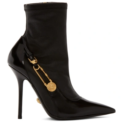 Versace Medusa Safety Pin Detail Boots In D41oh Black