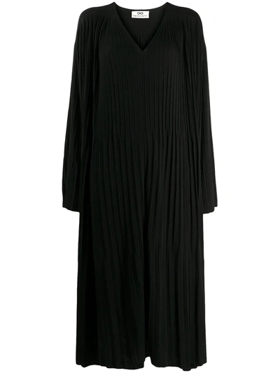 Sminfinity V-neck Knitted Dress In Black