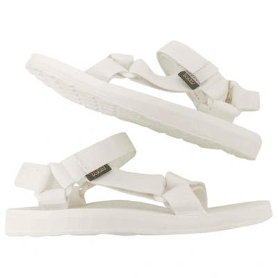 Pre-owned Teva White Cloth Sandals
