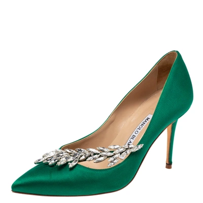 Pre-owned Manolo Blahnik Emerald Green Satin Nadira Crystal Embellished Pointed Toe Pumps Size 34