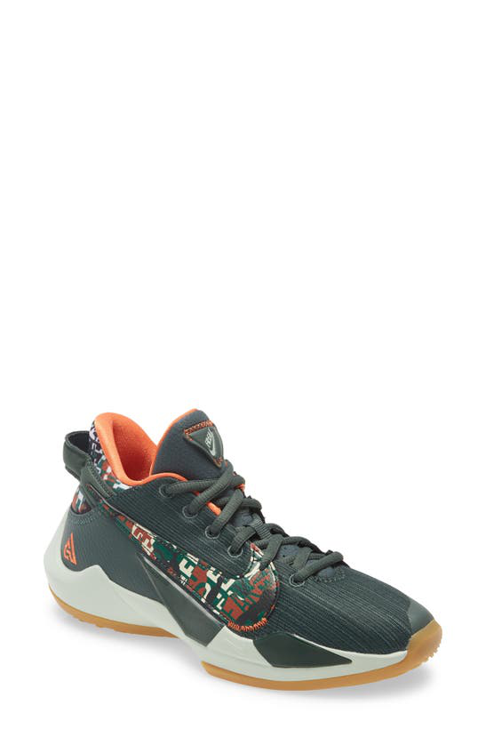 freak 2 basketball shoes