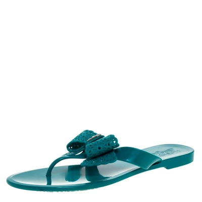 Pre-owned Ferragamo Teal Green Jelly Pandy Bow Detail Thong Sandals Size 38.5