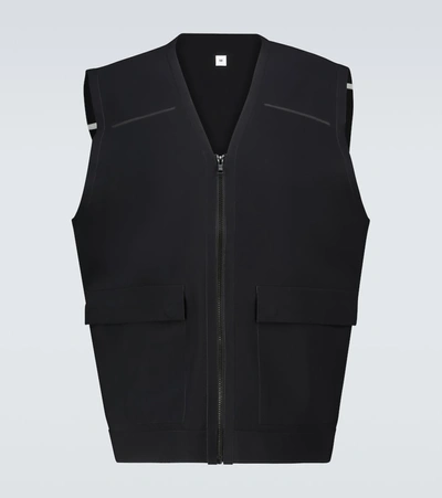 Gr10k Bonded Technical Fabric Gilet In Black