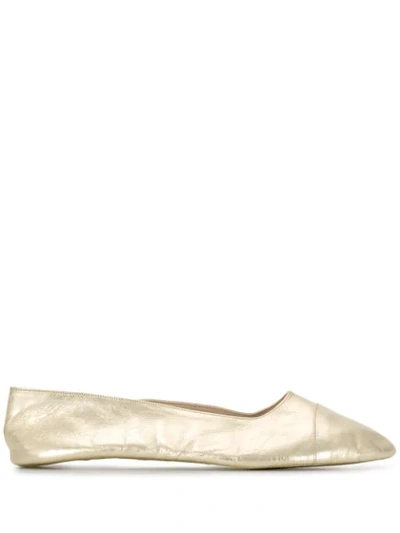 Pre-owned Chanel Almond Toe House Slippers In Gold