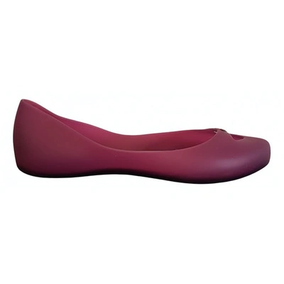 Pre-owned Emporio Armani Ballet Flats In Burgundy