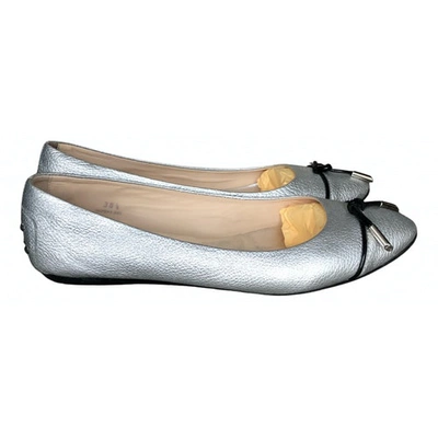 Pre-owned Tod's Silver Leather Ballet Flats