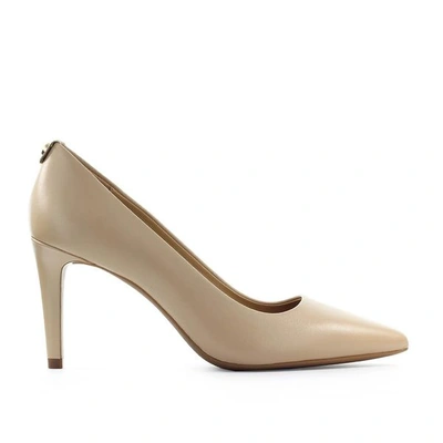 Michael Kors Dorothy Pumps In Beige Leather