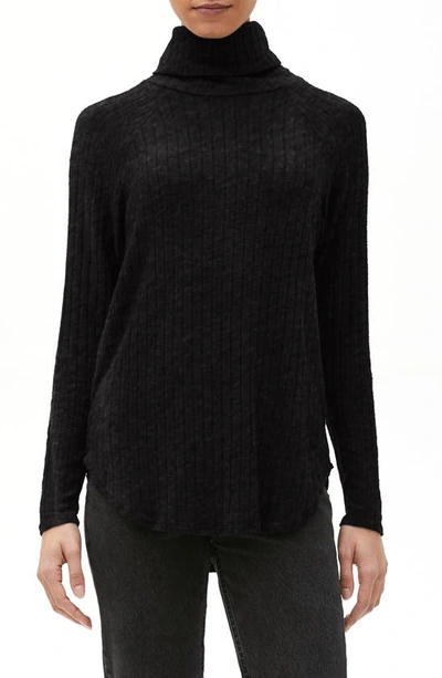 Michael Stars Amelia Ribbed Turtleneck Top In Galvanized