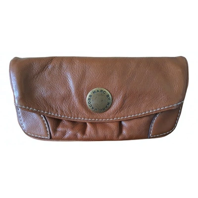 Pre-owned Marc By Marc Jacobs Leather Clutch Bag In Brown