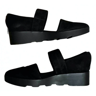 Pre-owned Eileen Fisher Black Suede Sandals