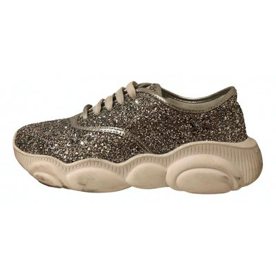 Pre-owned Moschino Glitter Trainers In Silver