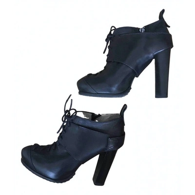 Pre-owned Mcq By Alexander Mcqueen Leather Lace Up Boots In Black