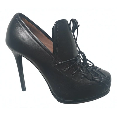 Pre-owned Tabitha Simmons Leather Heels In Black