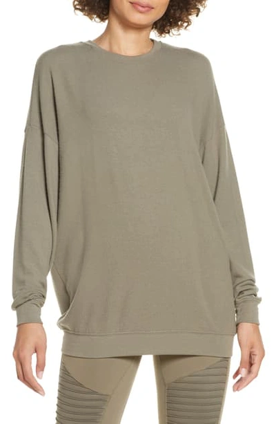 Alo Yoga Soho Pullover In Lavender Smoke