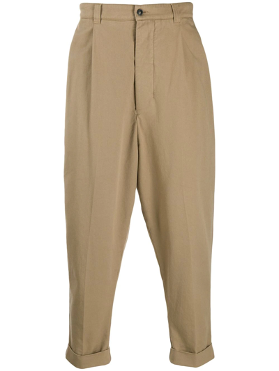 Ami Alexandre Mattiussi Ami Carrot Leg Cropped Chino Pants In Beige
