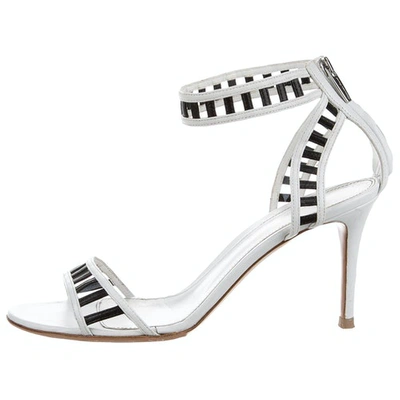 Pre-owned Gianvito Rossi Leather Heels In White