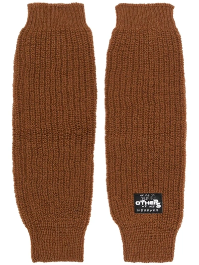 Raf Simons Logo Patch Knitted Gloves In Brown
