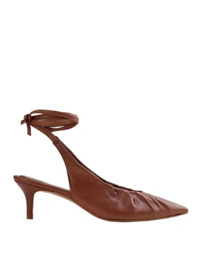 Alohas Pumps In Brown