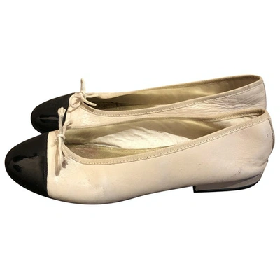 Pre-owned French Sole Leather Ballet Flats In Ecru