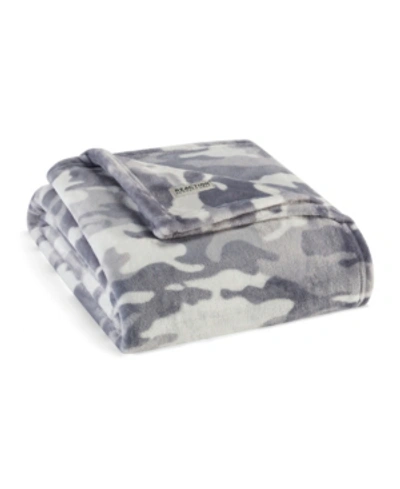 Kenneth Cole Reaction Blend Out Camouflage Ultra Soft Plush Throw Bedding In Open Medium Grey