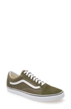Vans Old Skool Sneaker In Grape Leaf/ True White