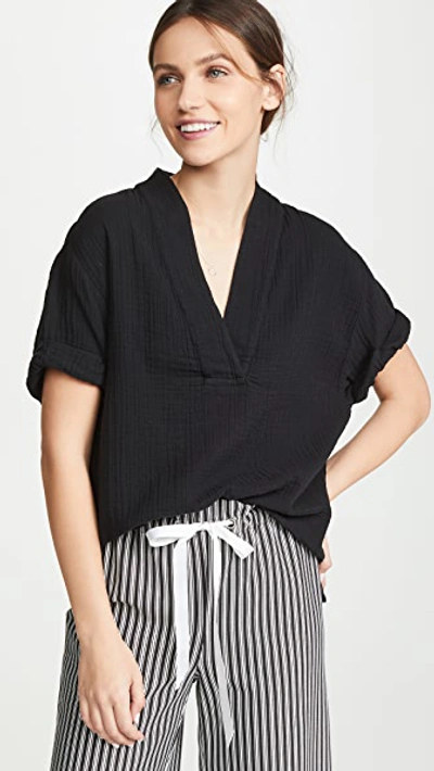 Xirena Avery Popover Short Sleeve Top In Black