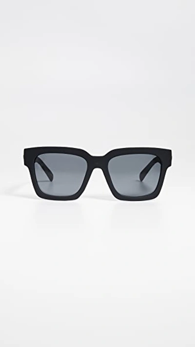 Le Specs Weekend Riot Polarized Sunglasses In Black Rubber/smoke Mono