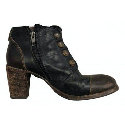 Pre-owned Htc Leather Ankle Boots In Black