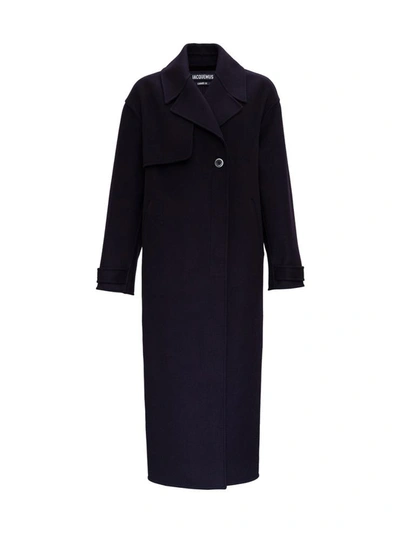 Jacquemus Le Manteau Sabe Coat In Blu